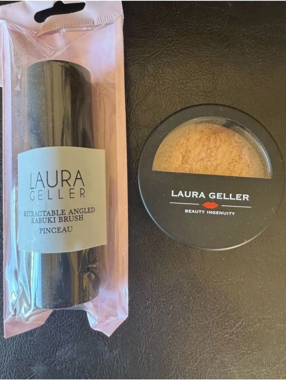 Laura Geller Makeup Brush & Compact Set in Teal and Pink - Picture 2 of 9